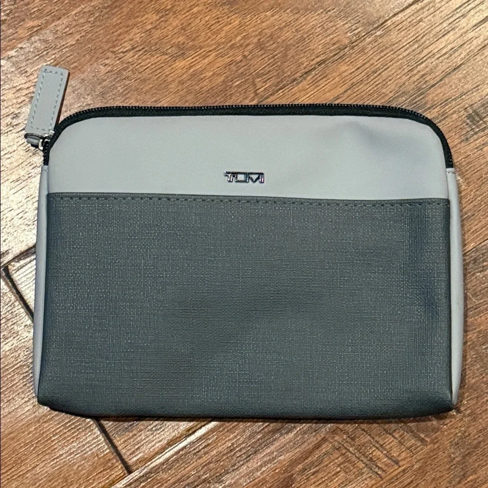 NEW! TUMI Two-Tone Gray Toiletry Bag